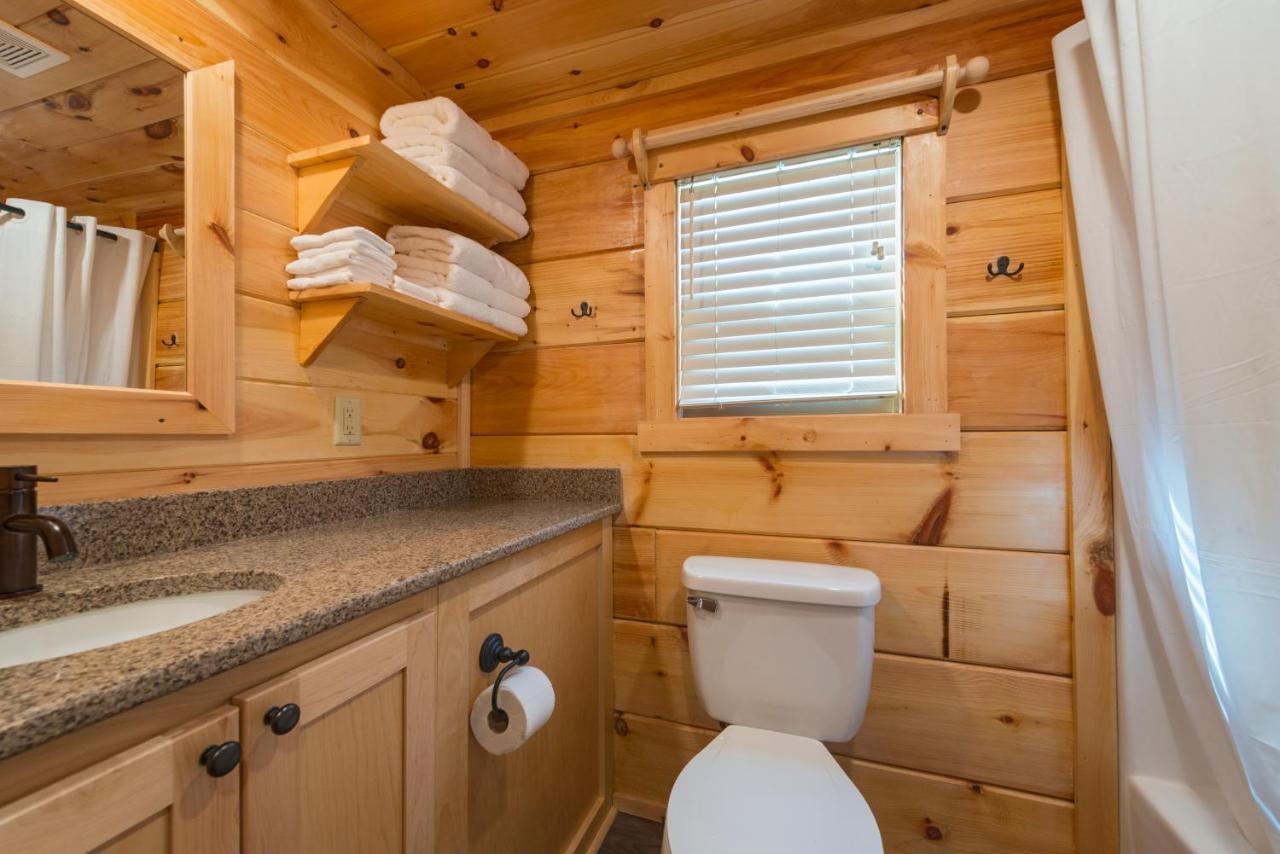 Great Escapes Rv Resort Bryan College Station Exteriör bild