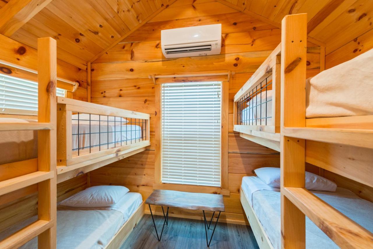 Great Escapes Rv Resort Bryan College Station Exteriör bild